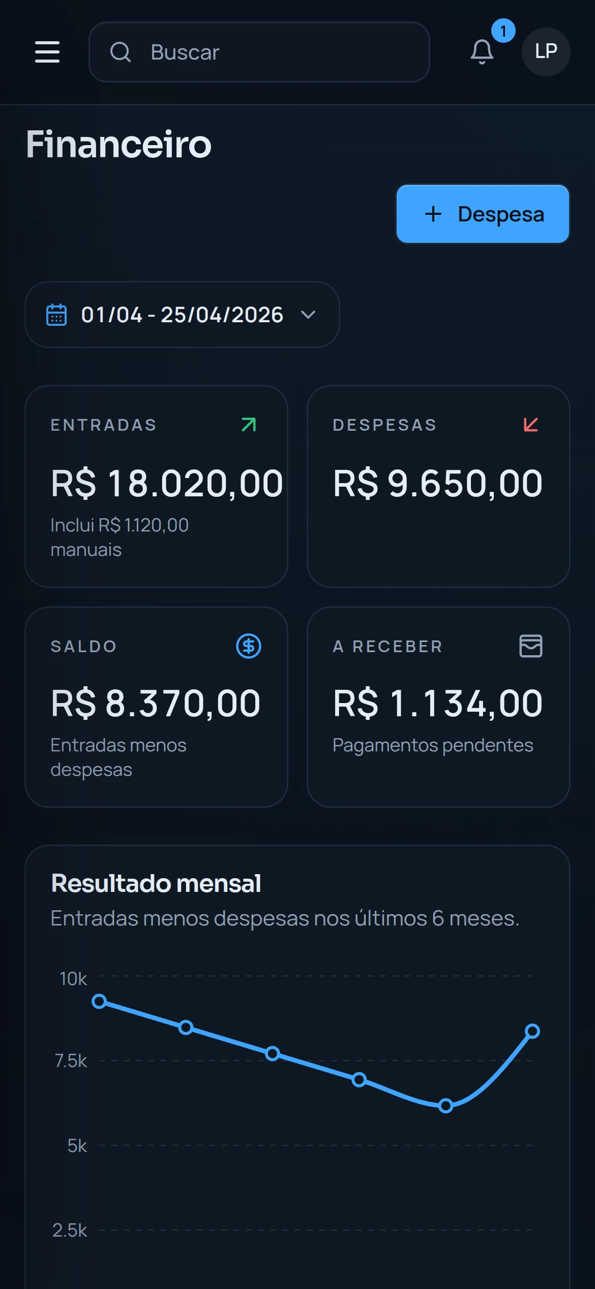 Tela financeira do DetalhePro no celular.